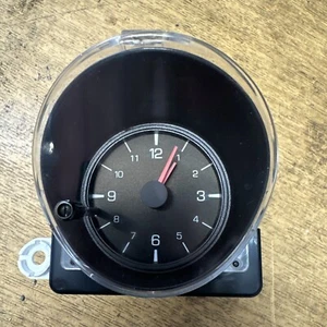 Mitsubishi FTO Uhr Armaturenbrett - Bild 1 von 2