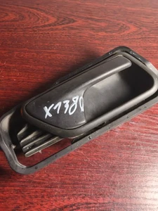 1T0837198A door handle VW Caddy - Picture 1 of 6