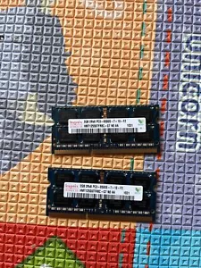 (QTY 2) Hynix 2 GB 2Rx8 PC3-8500S-7-10-F2 HMT125S6TFR8C - G7 N0 AA 1031 - Imagen 1 de 2