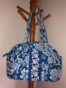 VERA BRADLEY BABY BAG DIAPER TOTE WITH PAD BLUE LAGOON RETIRED VERY GOOD - Picture 1 of 11