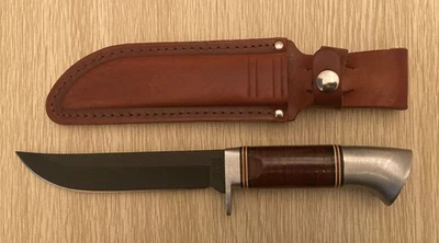 Western USA W36 Vintage Fixed Blade Hunting Knife With Sheath Black Blade Unused - Image 1 of 4