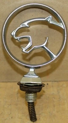 80-82 MERCURY COUGAR XR7 FORD CAPÓ ORNAMENTO Foto 1 de 2