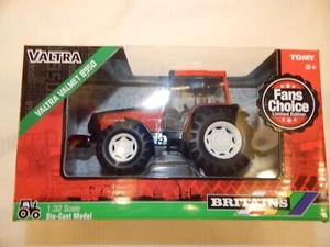 BRITAINS VALTRA VALMET 8950 TRACTOR 43342 BNIB 1:32 - Picture 1 of 4