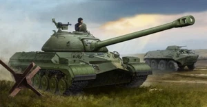 Trumpeter 1/35 SOVIET T-10 HEAVY TANK Plastic Model Kit - 05545 - Picture 1 of 8
