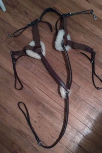 Leder Pferd Nonne feiner Brustkragen mit Lammfell - Neu - Bild 1 von 6