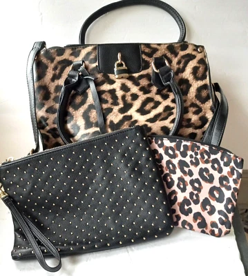 Call It Spring Bolso de Hombro Grande de 3 Piezas Cartera con Muñequera Bolso de Maquillaje Nuevo sin Etiquetas Foto 1 de 4