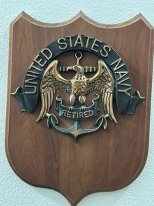Vintage United States Navy Retired Military Plaque Eagle Cast Metal Wood - Bild 1 von 8