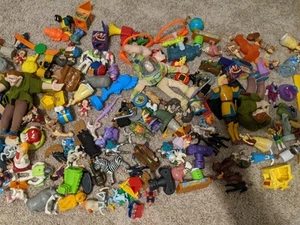 Hundreds Of Vintage 80s 90s Collectable Toys, Disney, Warner, BK, McDonald's etc - Picture 1 of 5