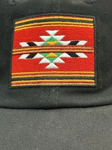 Gorra estilo béisbol diseño Najd Arabia Saudita - Imagen 1 de 7