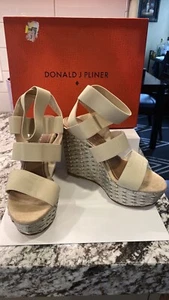 Donald J Pliner WINNIE Basic Elastic Platform Wedge Sandal Size 8 - Picture 1 of 4
