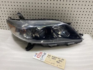 2011 12 13 14 15 16 2017 Toyota Sienna Right Side Halogen Black Headlight OEM - Picture 1 of 12