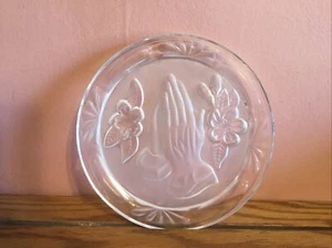 Small Artmark Lead Crystal PRAYING HANDS Serenity Glass Plate 1987 - Picture 1 of 8