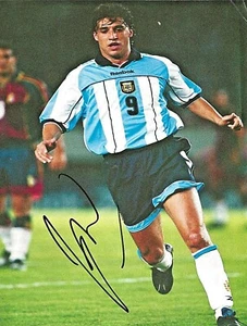FOTO FIRMADA POR HERNÁN CRESPO ~ CHELSEA / INTER MILAN / LAZIO / ARGENTINA - Imagen 1 de 2