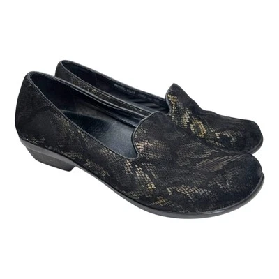 Zapatos zuecos de gamuza con patrón de piel de serpiente dorados negros 37/6,5-7 Dansko para mujer Foto 1 de 4