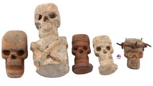 5 Stck. Totenkopf Knochen antike Werkzeuge eines Magiers, Schamanen oder Astrologen Stacheldraht - Bild 1 von 13