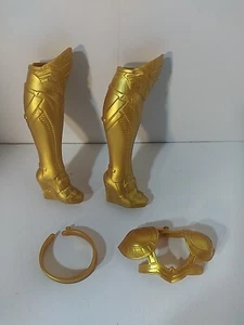 DC Wonder Woman Doll Tall Boots Belt And Shoulder Pad - Picture 1 of 1