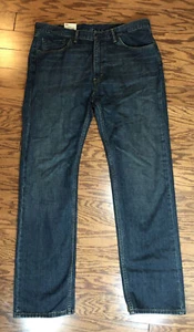 Levi's Men’s 505 Jeans Sz 38x34 Straight Leg Blue Medium Distress Wash - Picture 1 of 7