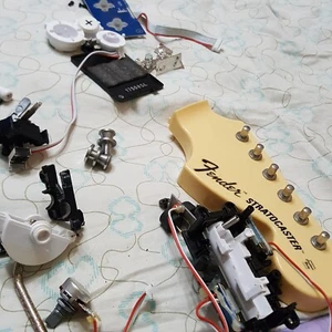 Rock Band Harmonix 19091 Stratocaster Wireless Guitar Replacement Parts. Wii - Picture 1 of 54