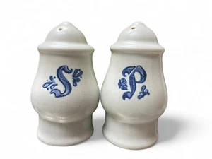 Pfaltzgraff Yorktowne Salz und Pfefferstreuer Set Paar mit Stopfen blau *CHIP* - Bild 1 von 6
