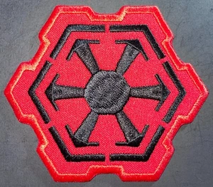 Star Wars Sith Empire Logo Patch Hook & Iron-On New B435 - Picture 1 of 2