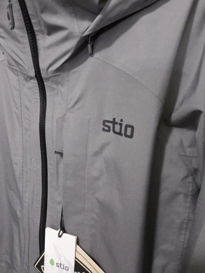 STIO 双充电连帽绝缘夹克外套钢(灰色)小马男式大号 — 第 1/1 张图片