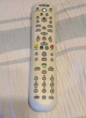Microsoft Universal White Media Remote, Xbox 360 Video Game Remote/ TESTED  - Image 1 of 3