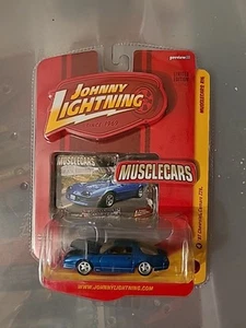 1987 Chevrolet Camaro Z28 2008 JOHNNY LIGHTNING 1:64 DIE-CAST - Picture 1 of 5