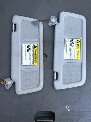 Conjunto de quebra sol Mazda RX8 2006 fabricante de equipamento original - Imagem 1 de 2