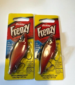 2 nuove BERKLEY fuori produzione 1/2 oz FRENZY Lipless RATTL'R CRANKBAITS Texas Red - Foto 1 di 2