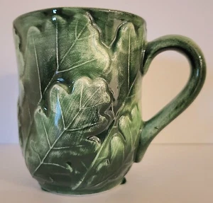 VIETRI FOGLIA GREEEN LEAF LEONARO MAJOLICA MUG CUP ITALY - Picture 1 of 3