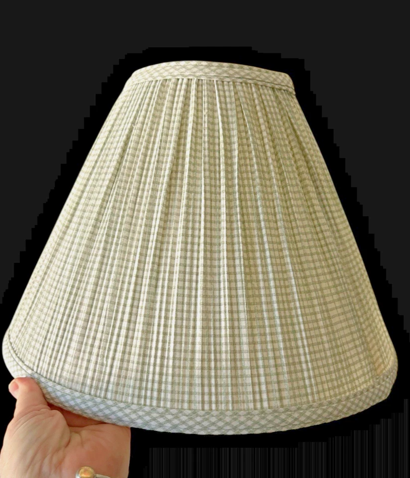 Pantalla de lámpara básica plisada Empire Gather verde salvia 5 X 10 X 14 montaje dorado Foto 1 de 4