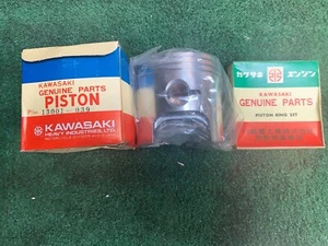 Vintage NOS OEM Kawasaki F5 F9 Bighorn Big Horn Standard Piston & Rings F 5 9 - - Picture 1 of 1