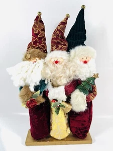  Juego vintage de 3 figuras de Papá Noel hechas a mano. - Imagen 1 de 15