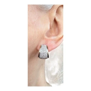 C. Natasha Estate 1.60 Carat Diamonds 18k Gold 9 Grams Huggie Pierced Earrings - Picture 1 of 13
