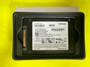Samsung 960GB SNVMe PCIe Gen 4.0 U.2/3 2,5" Enterprise SSD Server Speicher - Bild 1 von 2