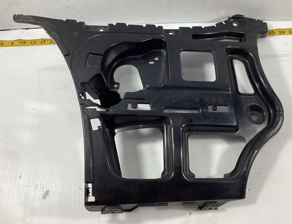 2009-2013 BMW 328I XDRIVE REAR Left Bumper Mount Bracket 7202667 OEM . - Image 1 of 4