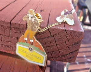 Lions Club Pin - Hunter Shooting Bird - Logan, Kansas 1983 - Picture 1 of 2