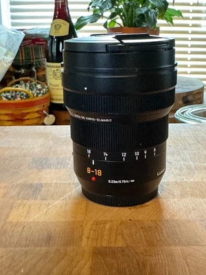 Panasonic LUMIX 8-18mm Lens, LEICA DG VARIO-ELMARIT, F2.8-4.0 ASPH Micro 4/3 - Image 1 of 4