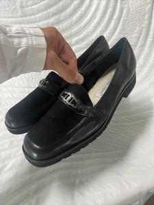 ETIENNE AIGNER schwarze LOGO SCHÖNE LEDER PUMPS PANTOLETTEN HALBSCHUHE WUNDERSCHÖN - Damen 7 M - Bild 1 von 13