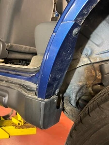 2008-2012 FORD ESCAPE DRIVERS SIDE,LEFT, REAR FENDER MOULDING 8L84-7829039-AE - Picture 1 of 6