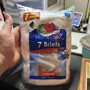 NOS Men's 2009 Large 38-40 Fruit Of The Loom White Briefs Pack of 7 NEW - Picture 1 of 3