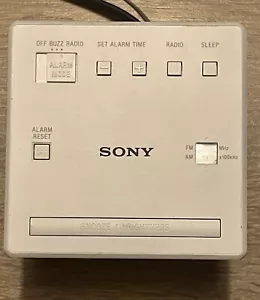SONY ICF-C1 White - Alarm Clock Radio AM / FM cube LCD digital - Picture 1 of 8