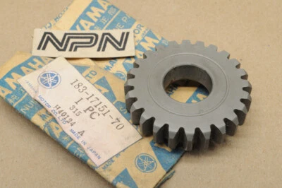 NOS Yamaha AS2 HS1 LS2 RD125 YAS1 Fifth 5th Pinion Wheel Gear 24T 183-17151-70 - Image 1 of 2