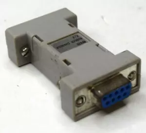 Cambiador de género moldeado RS232 F/F - Imagen 1 de 4