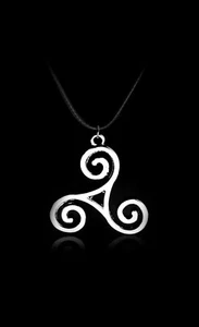 Pendentif Teen Wolf tryskel neuf - Imagen 1 de 2