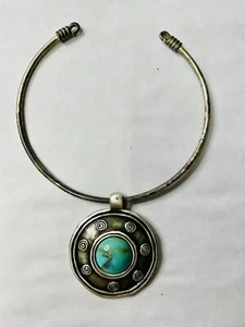 Danone Necklace Turquoise Stone Pendant Choker - Picture 1 of 4