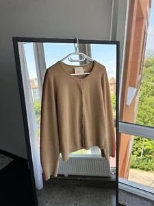 Suéter cárdigan de mujer Absolut Cashmere beige botones - Imagen 1 de 11
