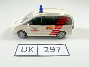 RIETZE VW Sharan "Notarzt" White #50761 H0 1:87 "Oldtimer" "SKU UK297" Ref. R003 - Picture 1 of 5