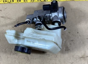 2015-2019 AUDI A3 S3 RS3 Brake Master Cylinder with Resevoir 5Q1611301 OEM . - Picture 1 of 9
