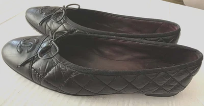 AUTH VINTAGE CHANEL BLACK QUILTED LEATHER CC LOGO BALLERINA FLATS SHOES 39.5/9 - Image 1 of 4